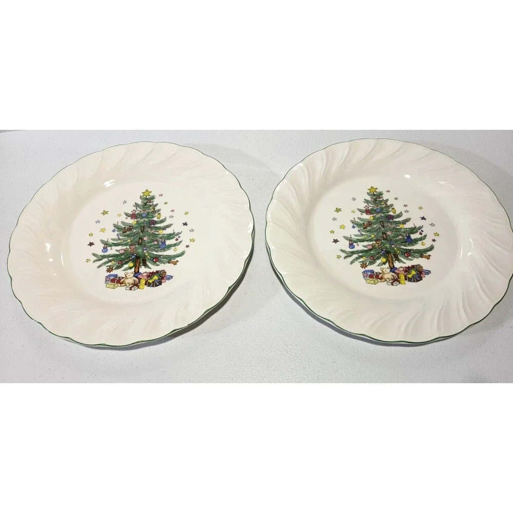 NIKKO Happy Holidays Christmas Tree Dinner Plates  10.75